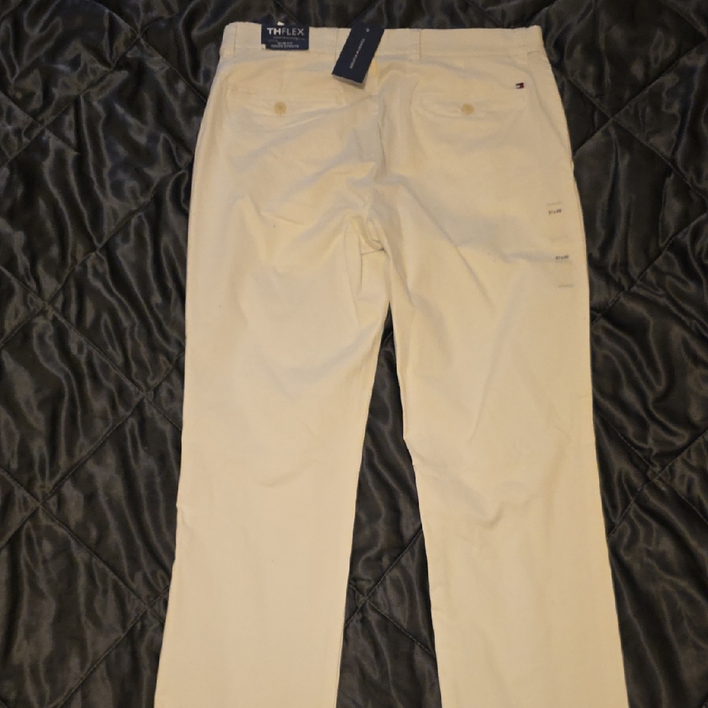 Tommy Hilfiger Men's Khaki Chinos
